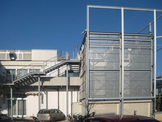 Struttura e scala di sicurezza - edificio